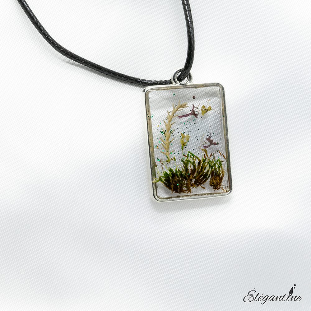 collier résine naturelle