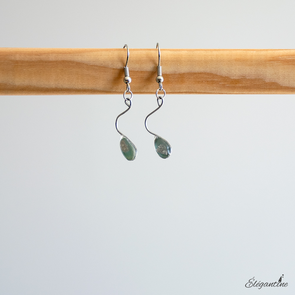 fines boucles d'oreilles