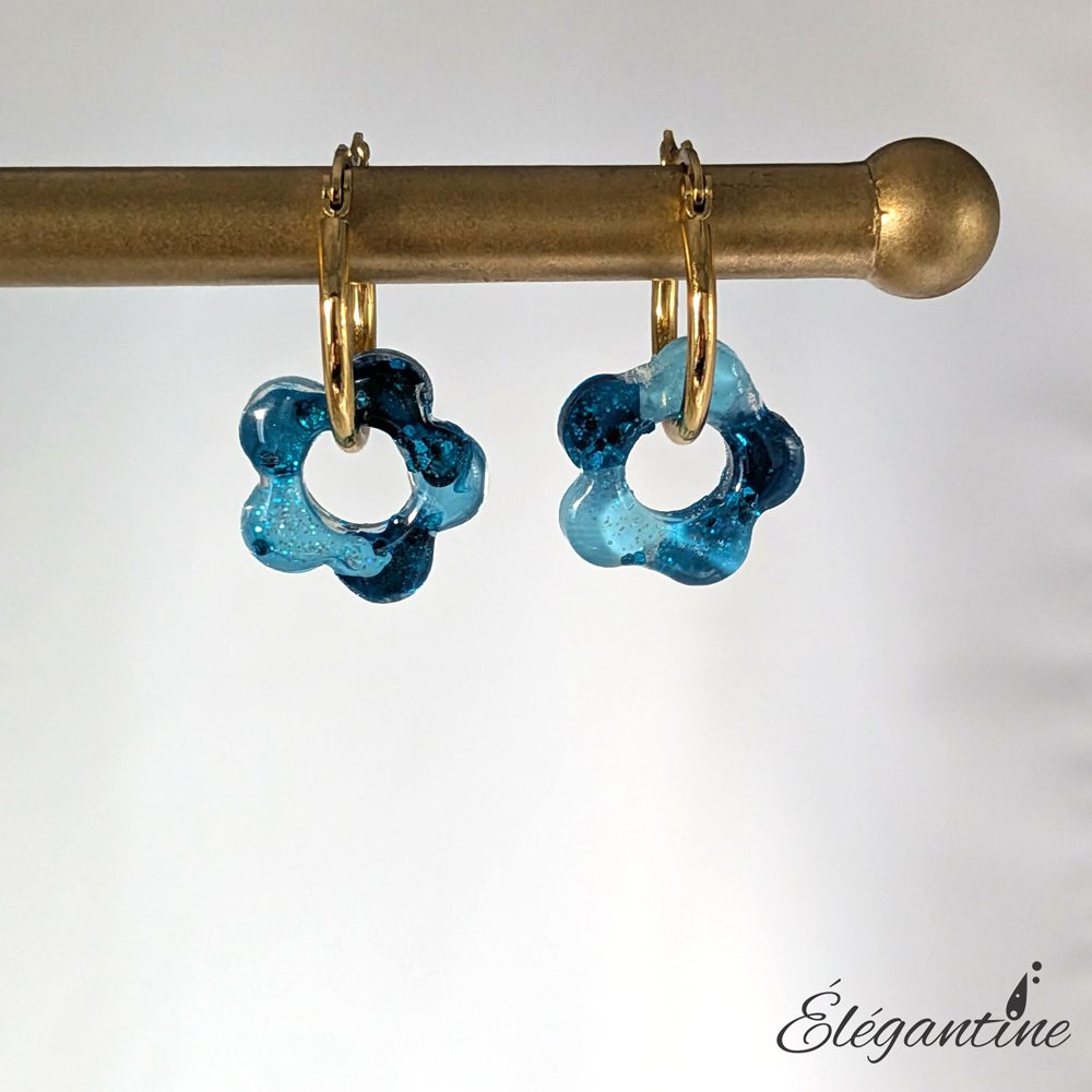 pampilles bleues résine créoles dorées