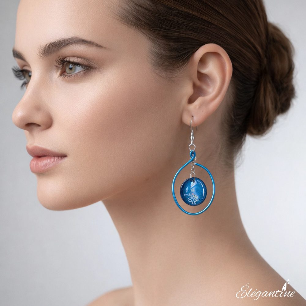 Boucles d'oreilles en résine Joëlle Pierre de lune – Image 2